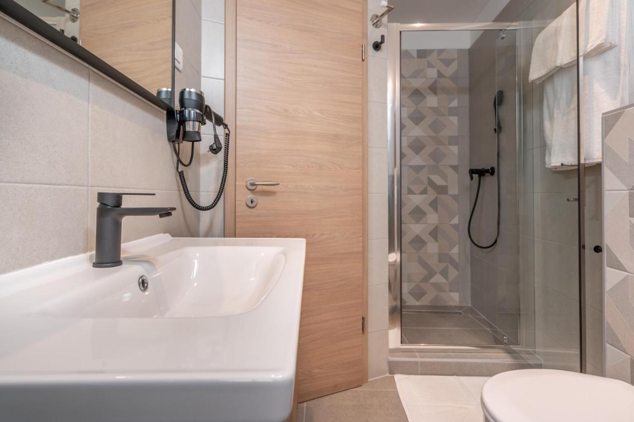 Aaa Apartments & Rooms With Free Parking Pula Exterior photo