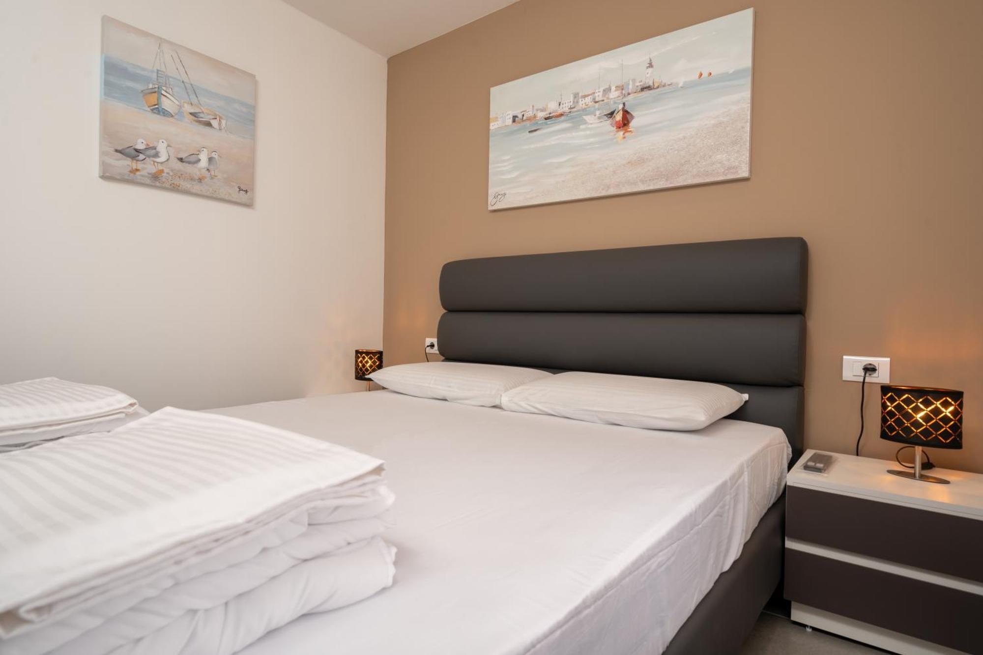 Aaa Apartments & Rooms With Free Parking Pula Room photo